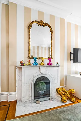 Sold by Societe Real Estate | media 19