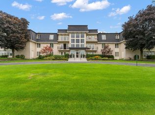 8831 Harrison Ave Unit 105, Munster, IN 46321