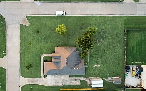 4th image of 101 Derick Dr
