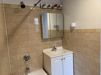 Rented by R New York