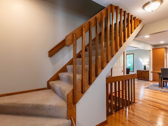 5th image of 7710 Currie Hill Ct