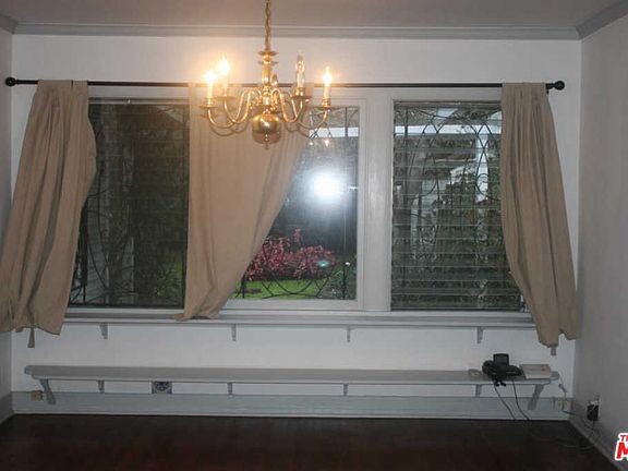 5th image of 424 N Plymouth Blvd