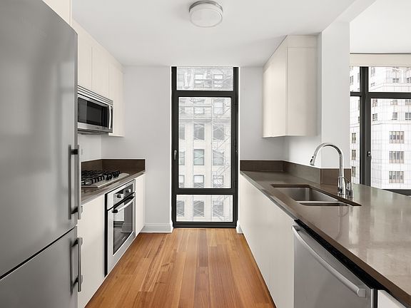 4th image of 57 Reade St APT 18A
