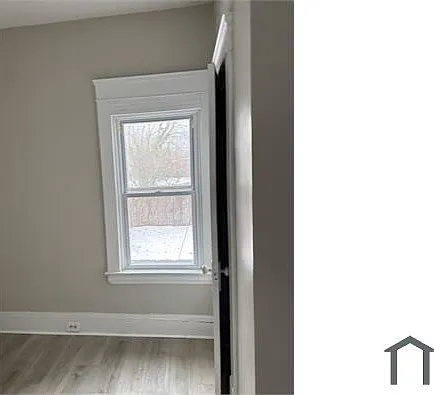 11903 Fairport Ave — Photo 9