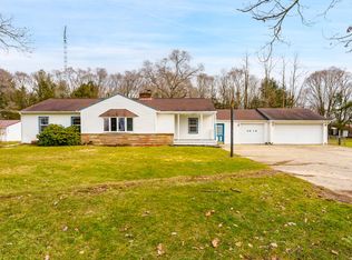 6816 N Riverview Dr, Kalamazoo, MI 49004