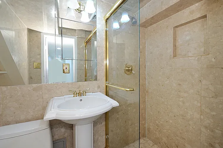 309 East 52nd Street — Photo 4