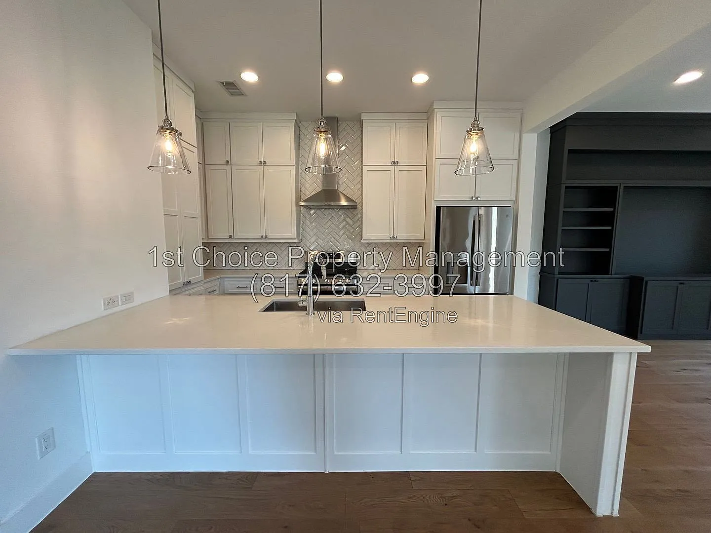 3 bed, 2.5 bath, 2033 sqft, $2,995 — Photo 2