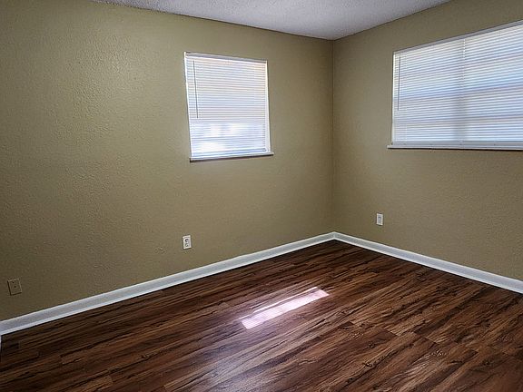 5th image of 5069 Princely Ave