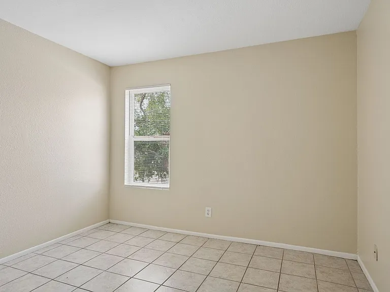 1927 E Hampton Ave #216 — Photo 17