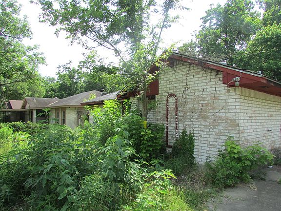 5th image of 11019 Tamworth Dr