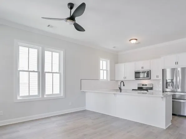 1720 Barnard St #1720, Savannah, GA 31401