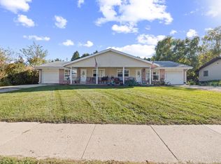 211 E Paradise Dr, West Bend, WI 53095