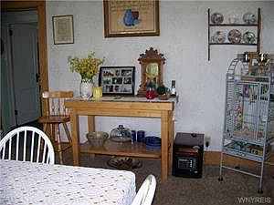 5th image of 8948 Lower St