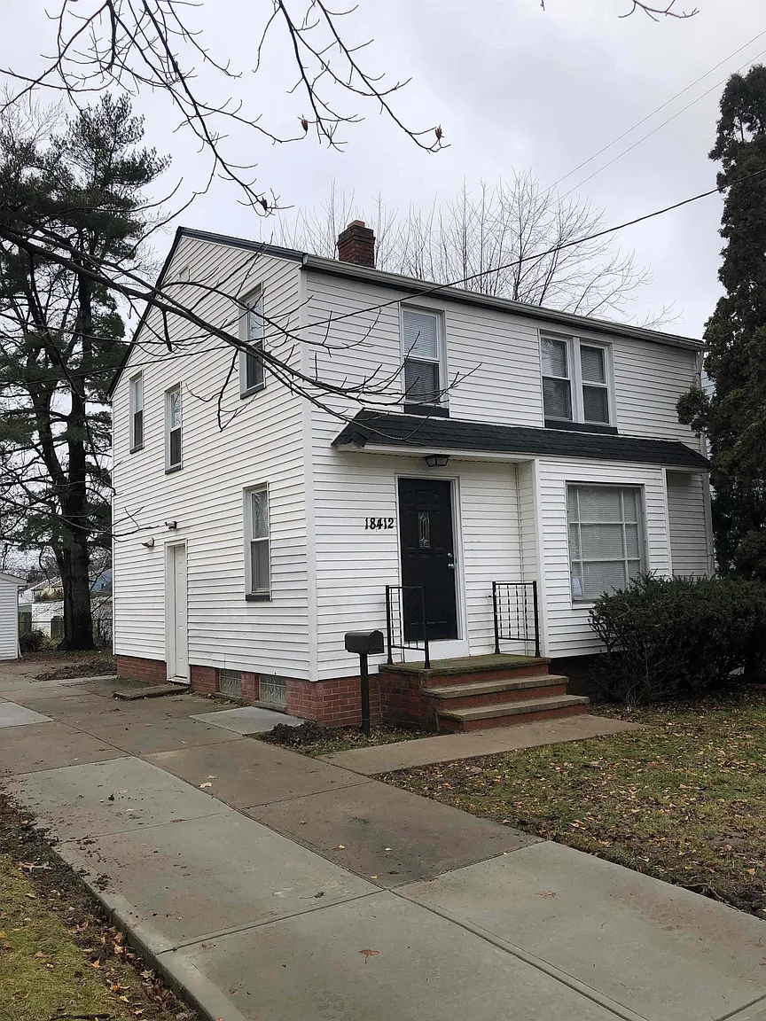18412 Raymond St photo 1
