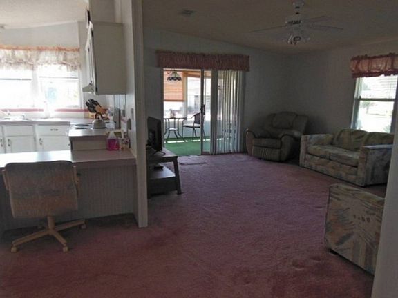 4th image of 1610 Darrington Ln