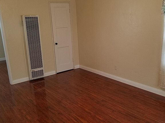5th image of 3337 N Park Way