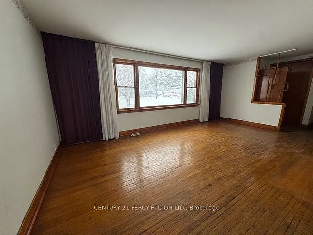 71 Prince Of Wales Dr #MAIN — Photo 22