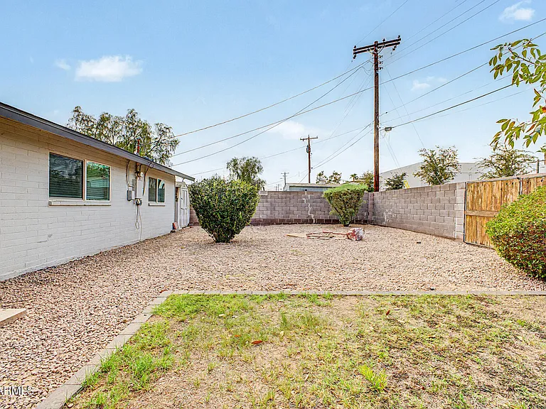 950 E Lilac Dr — Photo 30
