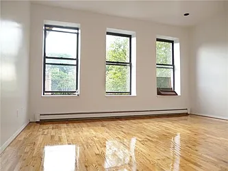 Rented by R New York