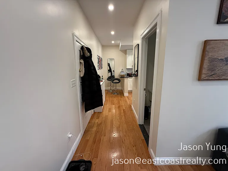 93 Kilmarnock St #8 — Photo 5
