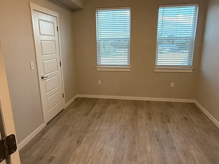 528 N 44th St #202 — Photo 14