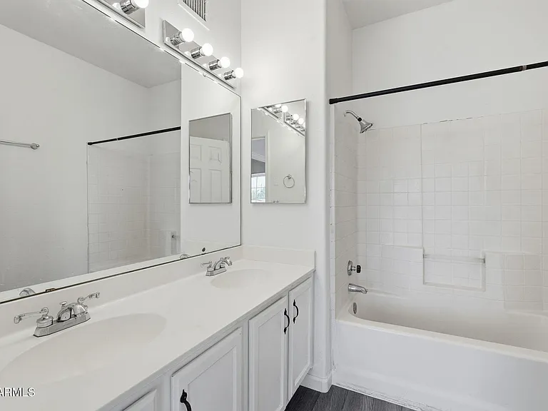 1026 W Libra Dr — Photo 27