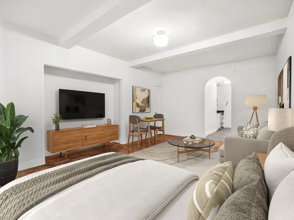 307 East 44th Street image 5 of 30