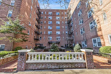 67-12 Yellowstone Boulevard