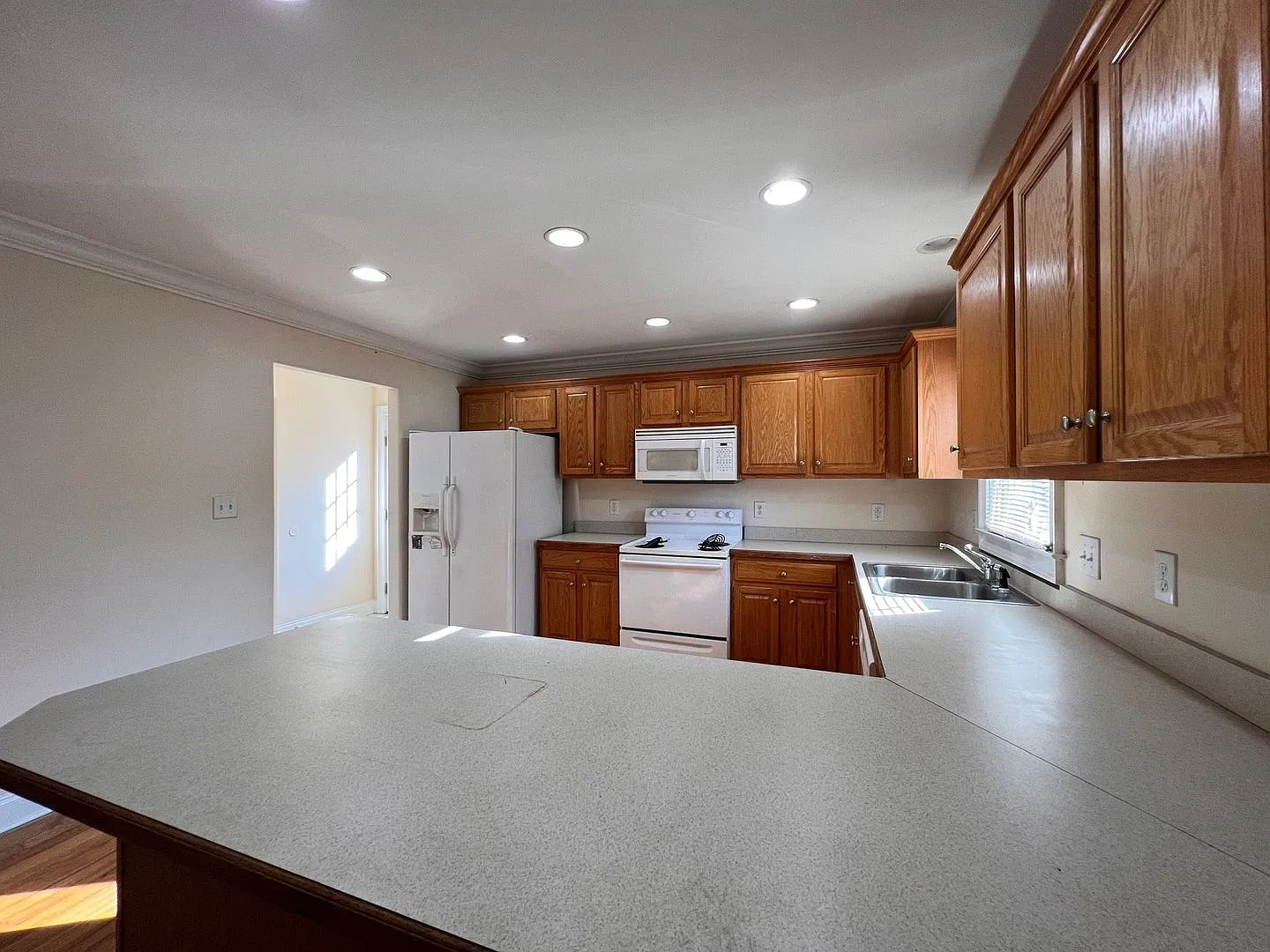 Pre-Leasing For August 6th 2027! — Photo 4