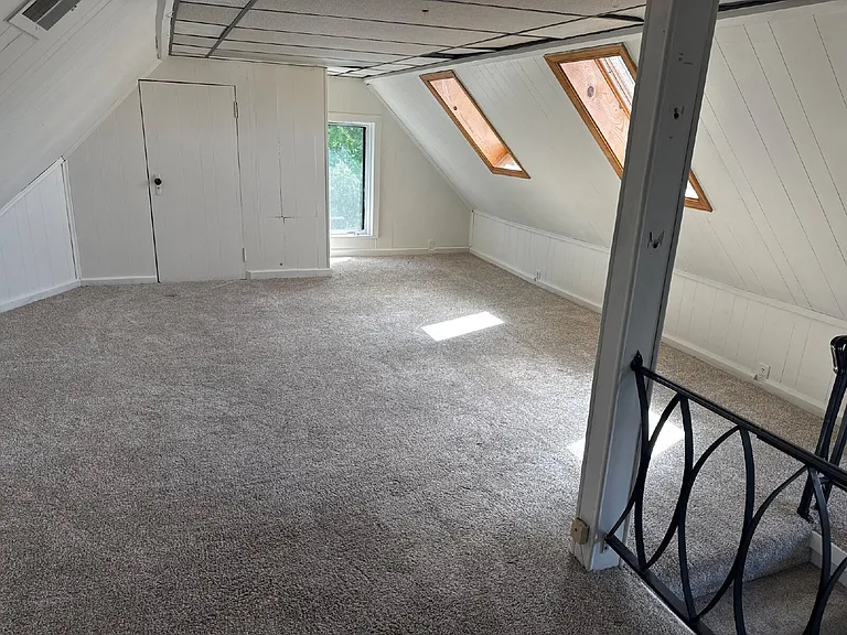 2252 S Winchester St — Photo 5