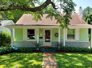 330 E Glendale Rd, Saint Louis, MO 63119