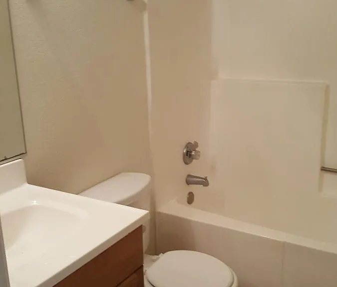349 S Ashford Ave — Photo 6