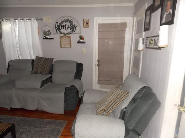 wichita-kansas-443846070 picture