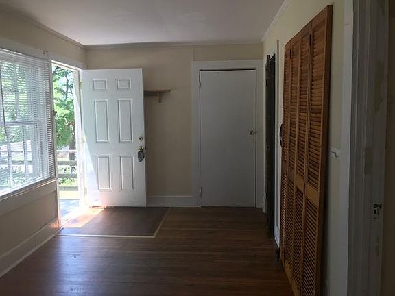 2nd image of 365 Carney St #365