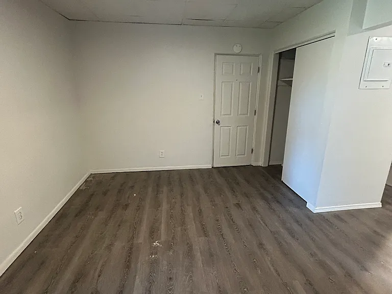 502 W C St #3 — Photo 4