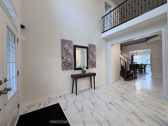 5th image of 30 Moreau Way
