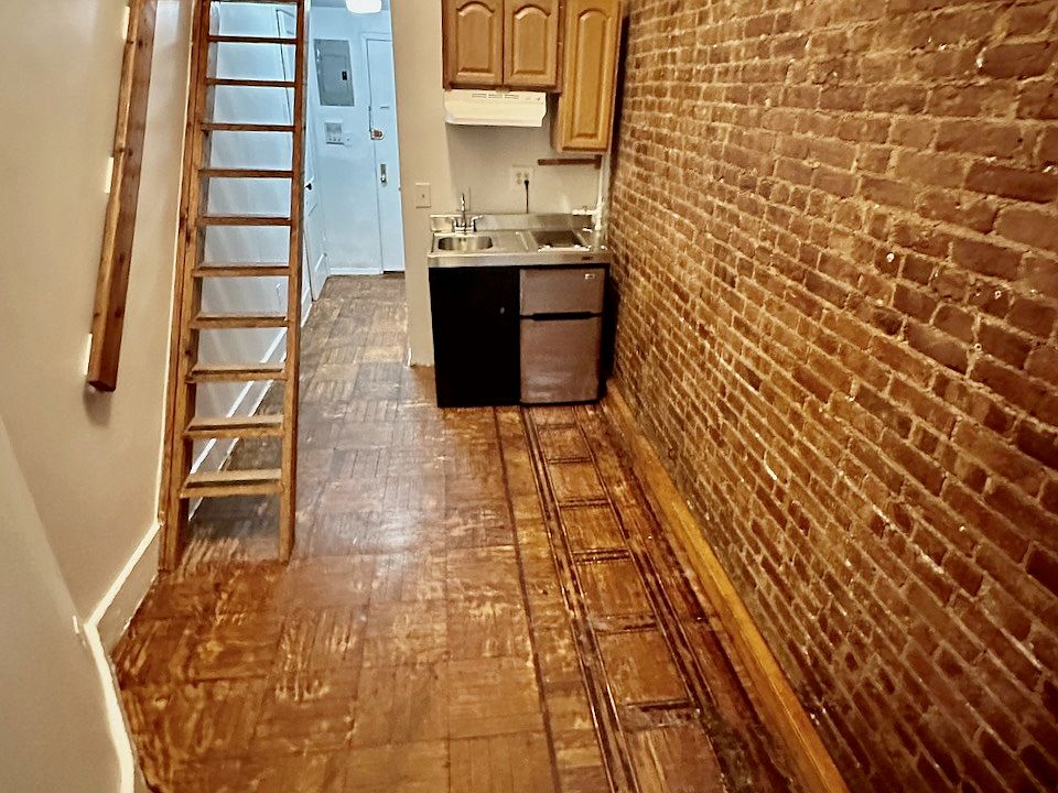 1st image of 103 W 70th St APT 2A