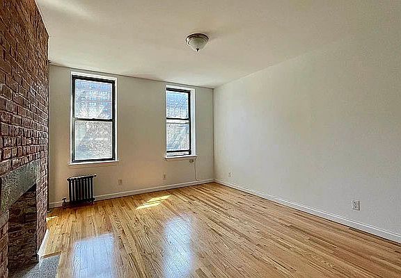 4th image of 29 Essex St APT 7