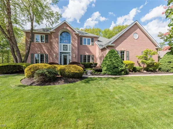 5420 Riverview Dr, North Royalton, OH 44133
