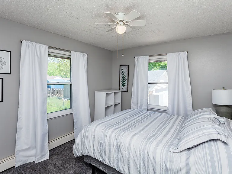 Upstairs Bedroom 2