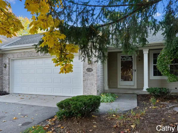 4330 Aspen Trails Dr NE, Grand Rapids, MI 49546