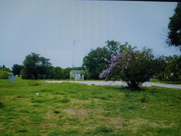 401 Blossom Dr, Sebring, FL 33876