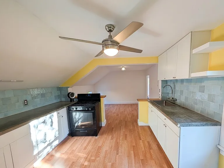 1023 NE Webster St — Photo 18