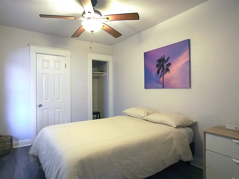 4062 Cherokee Ave — Photo 14