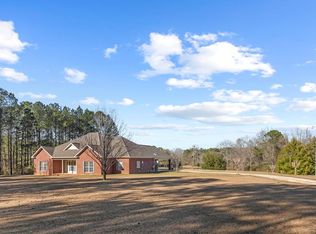 1047 E Smithville Rd, Dothan, AL 36301