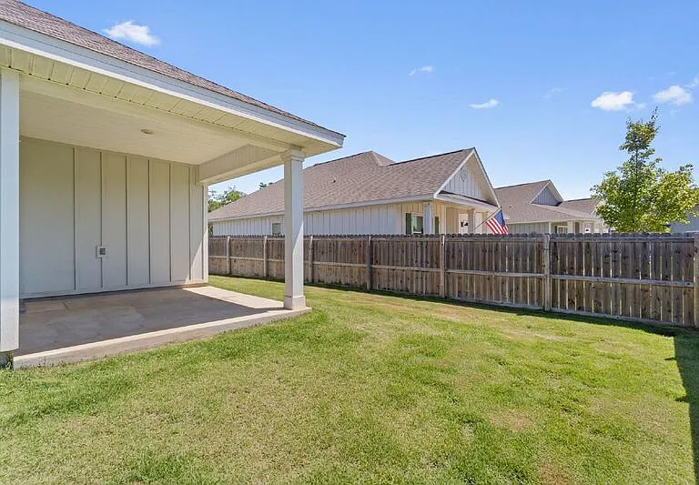 5857 Danbury Blvd — Photo 27