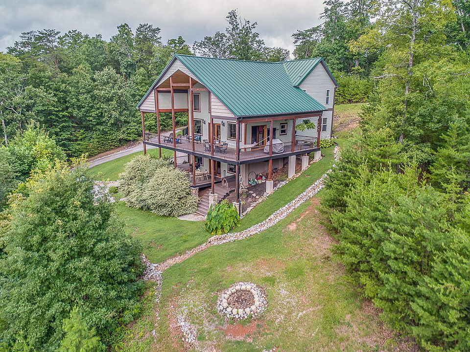 1st image of 208 Burnett Ln