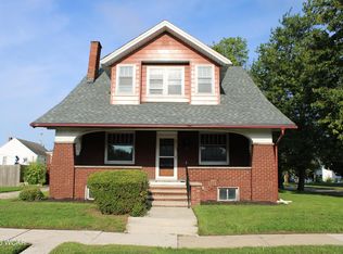 737 N Union St, Fostoria, OH 44830