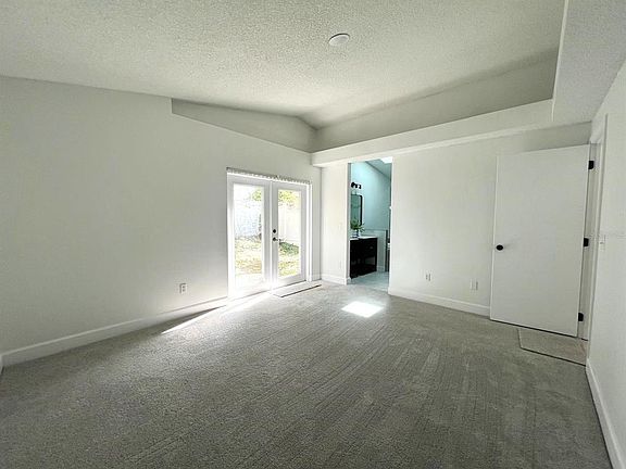 4th image of 1716 CHATHAM CIRCLE
