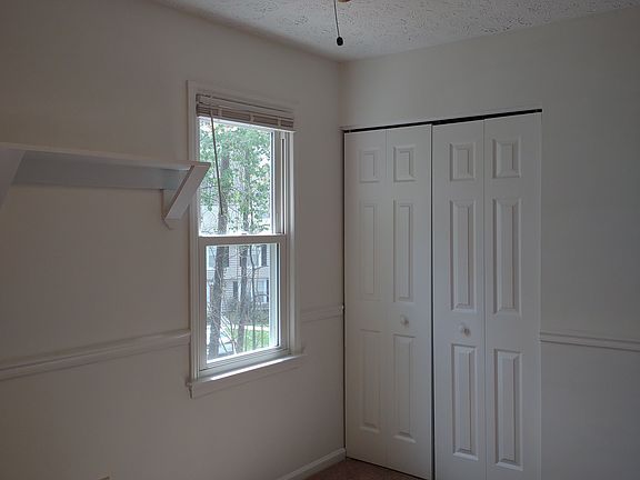 This photo has not been altered in any way: no edits or filters have been applied to try to deceive the viewer by having the room appear larger or brighter than it actually is.